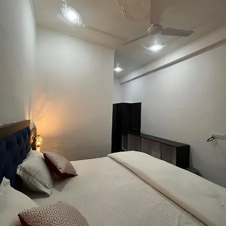 La Calma Homestay Khajuraho Exterior photo