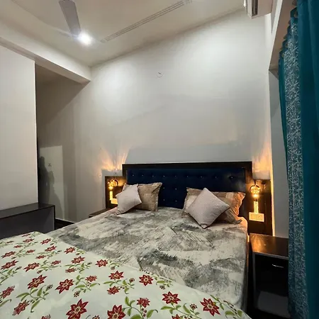 La Calma Homestay Khajuraho Exterior photo