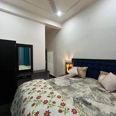 La Calma Homestay Khajuraho Exterior photo