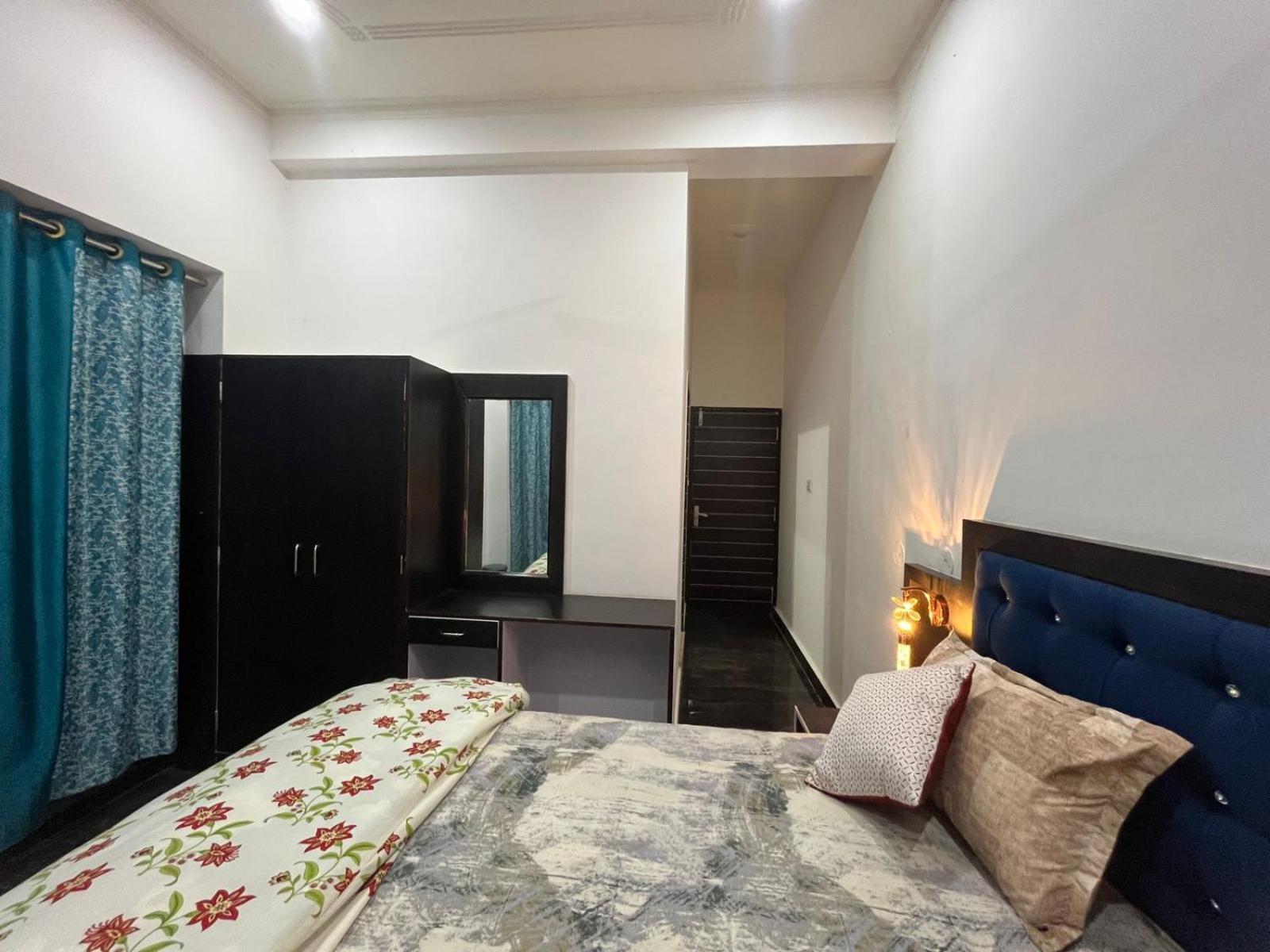 La Calma Homestay Khajuraho